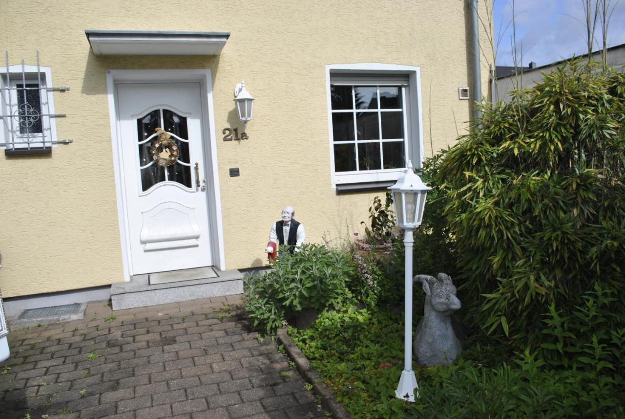 Gemuetliche Zimmer Im Einfamilienhaus Köln Exterior foto