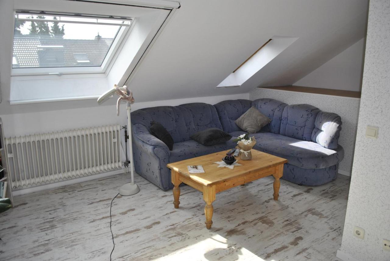 Gemuetliche Zimmer Im Einfamilienhaus Köln Exterior foto